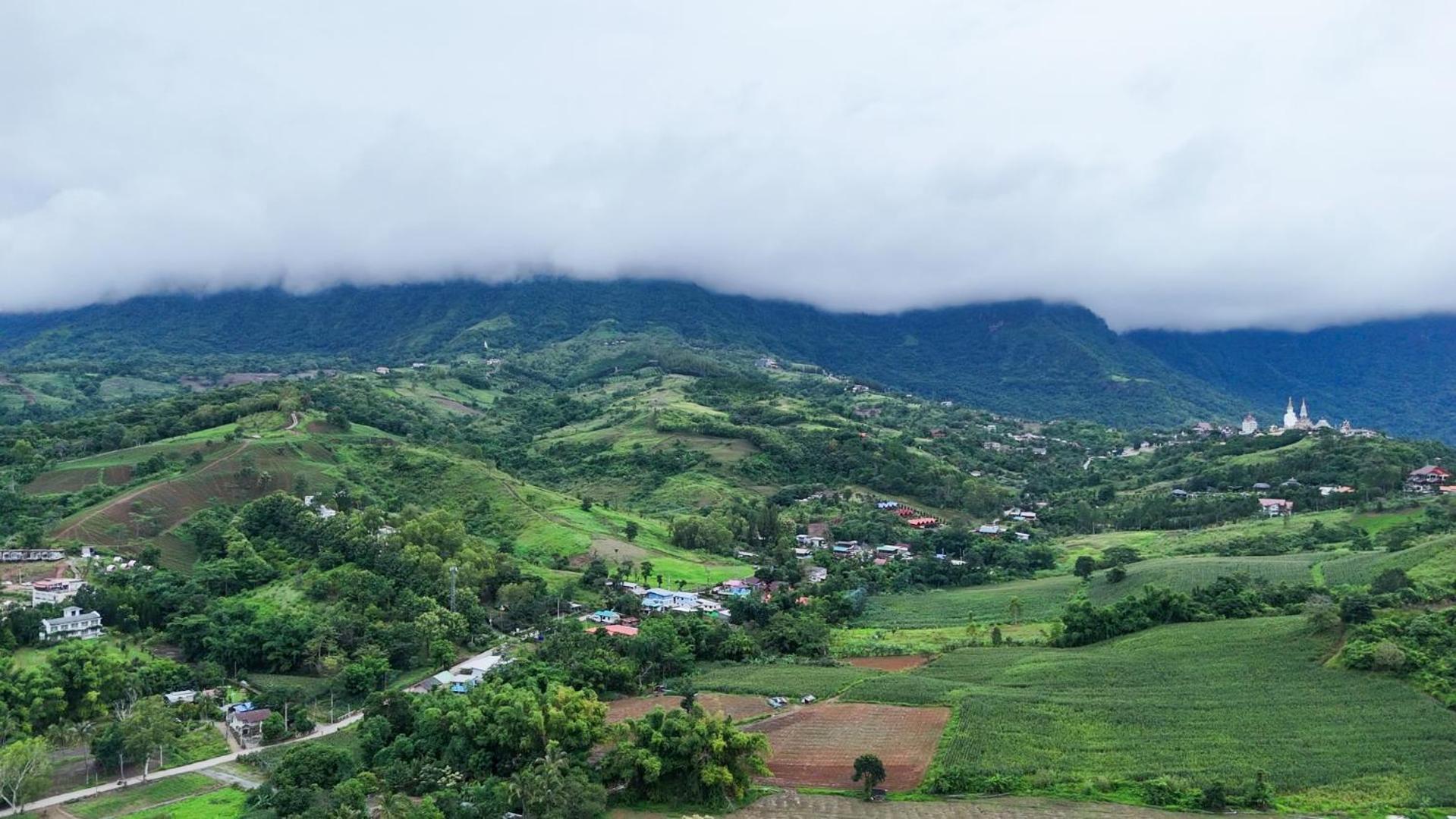 My Log Home Resort Ban Huai Phai Экстерьер фото