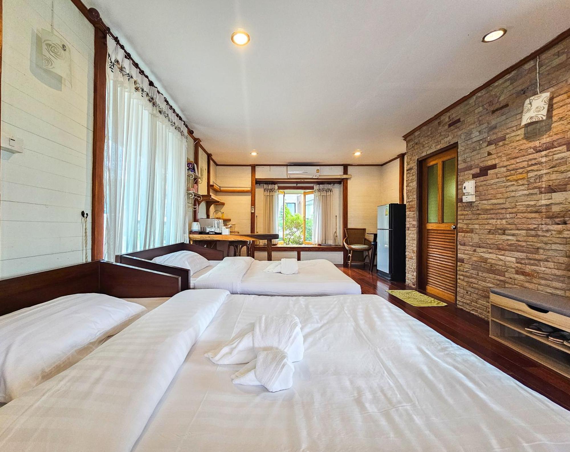 My Log Home Resort Ban Huai Phai Экстерьер фото