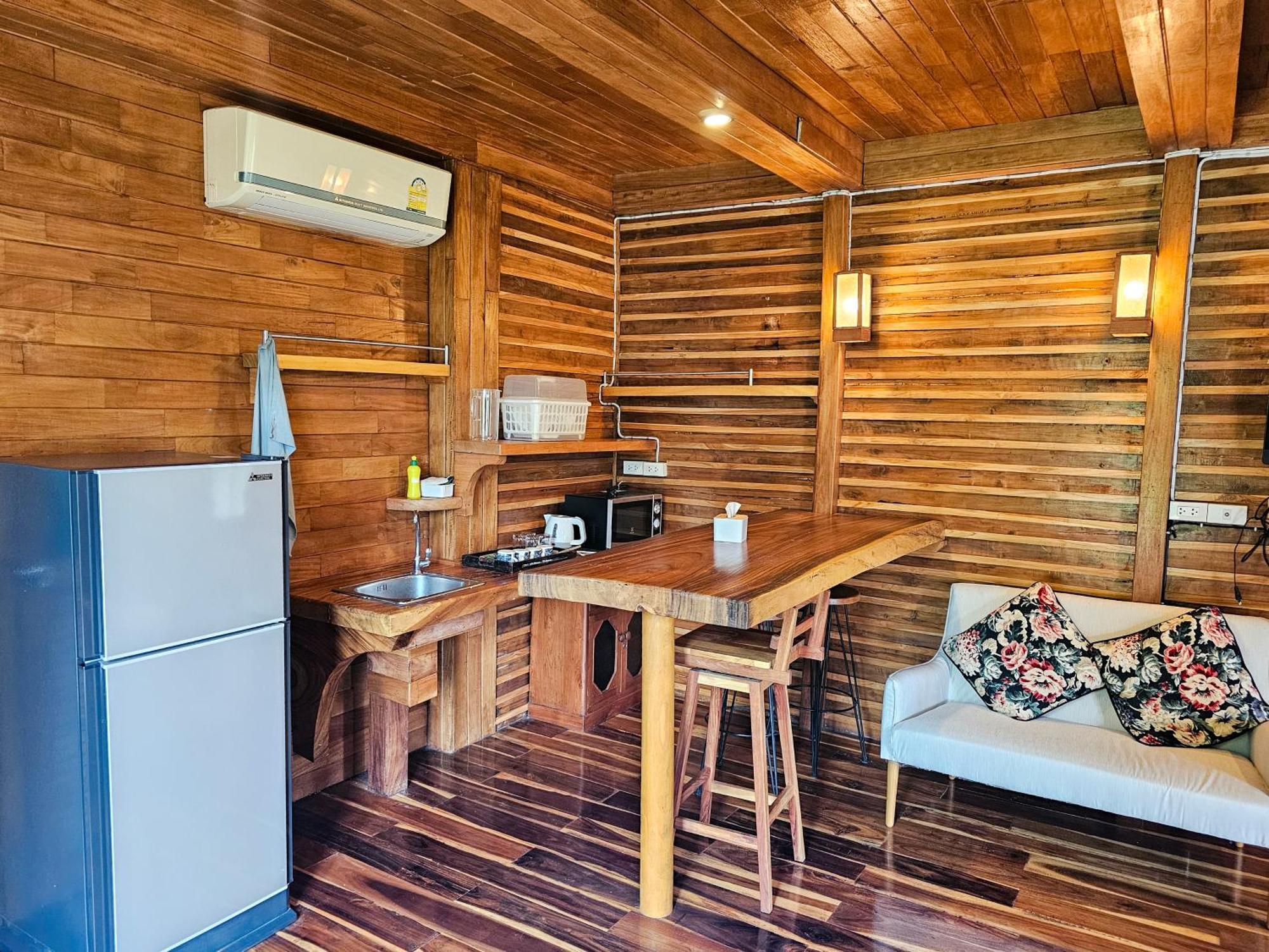 My Log Home Resort Ban Huai Phai Экстерьер фото